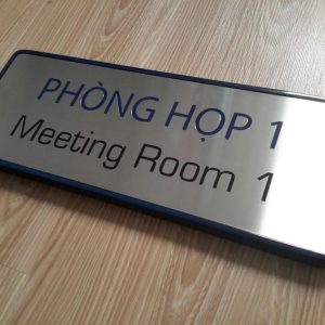 Biển Inox ăn mòn đế mica đen 30cm x 15cm